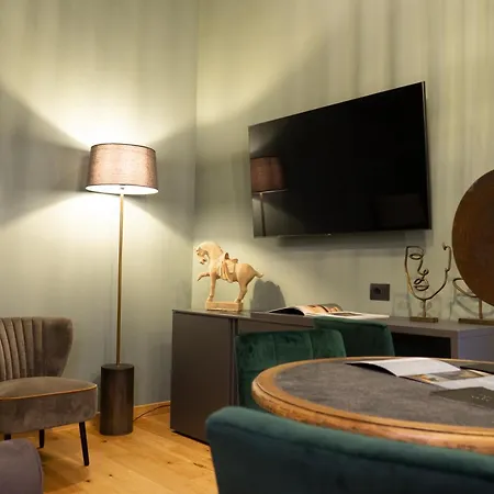 Apartment Aarohi House By Farris & Cors *